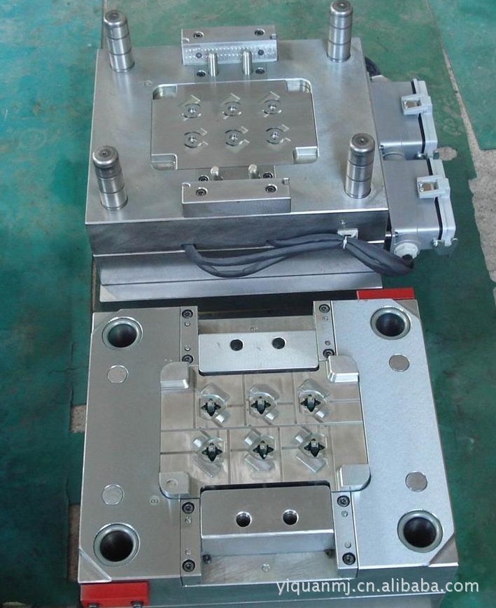 东莞塑胶模具厂